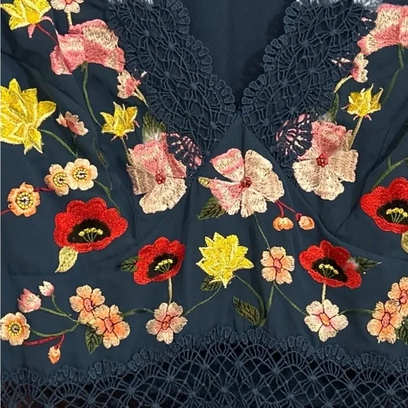 NWT ASOS DESIGN Lace Insert Pleated Midi Dress With Floral Embroidery - Size 6 - Picture 9 of 15